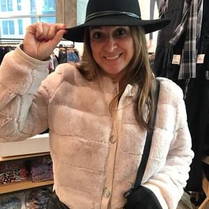 Meet your Posher, Linda